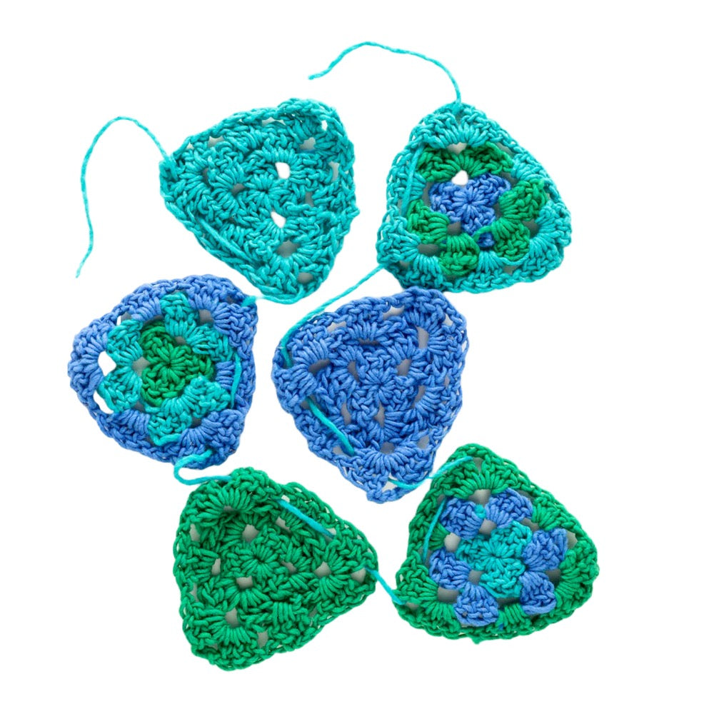 Harrisville Designs Crochet Bunting Kit · Ocean Colors