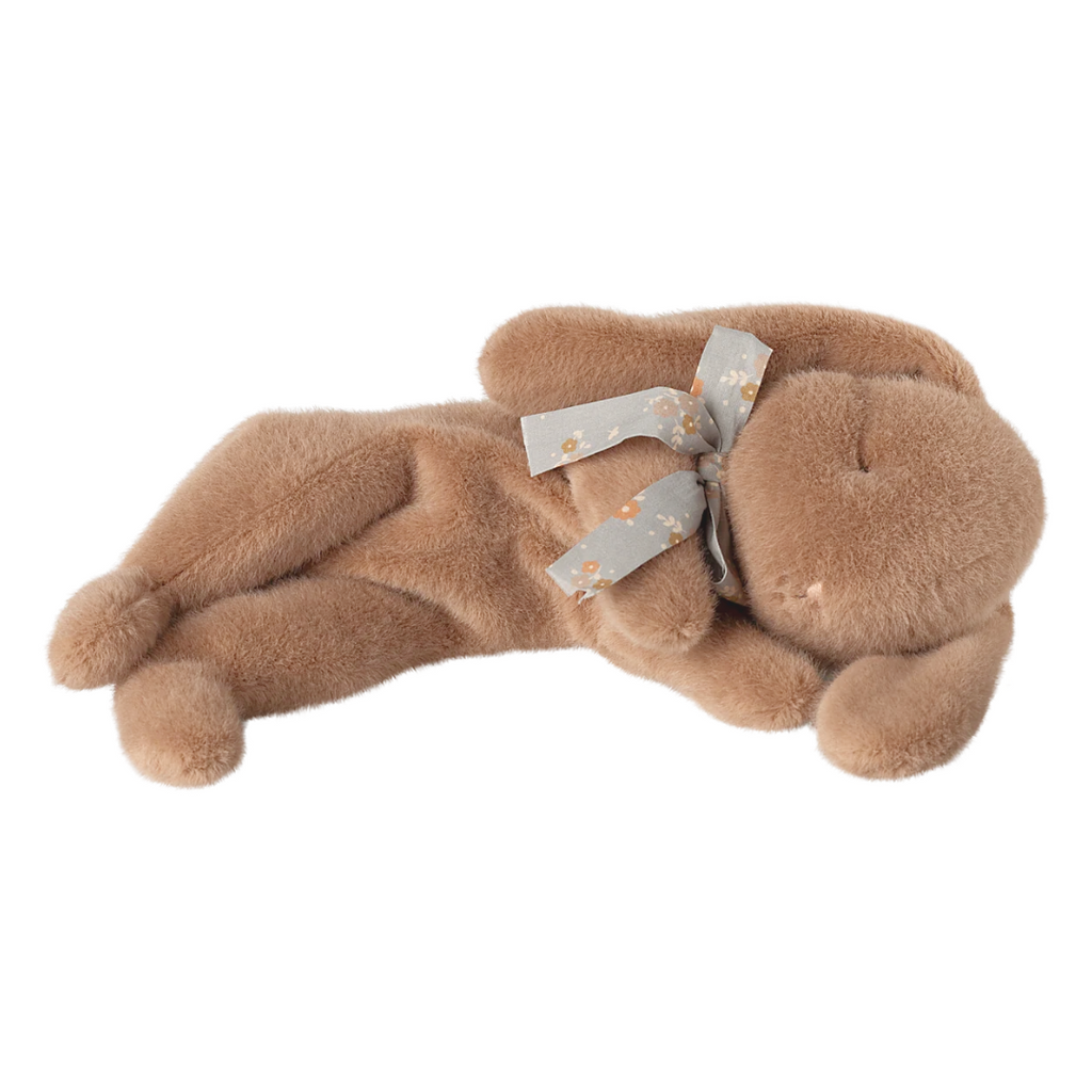 Maileg Sleeping Bunny · Soft Brown