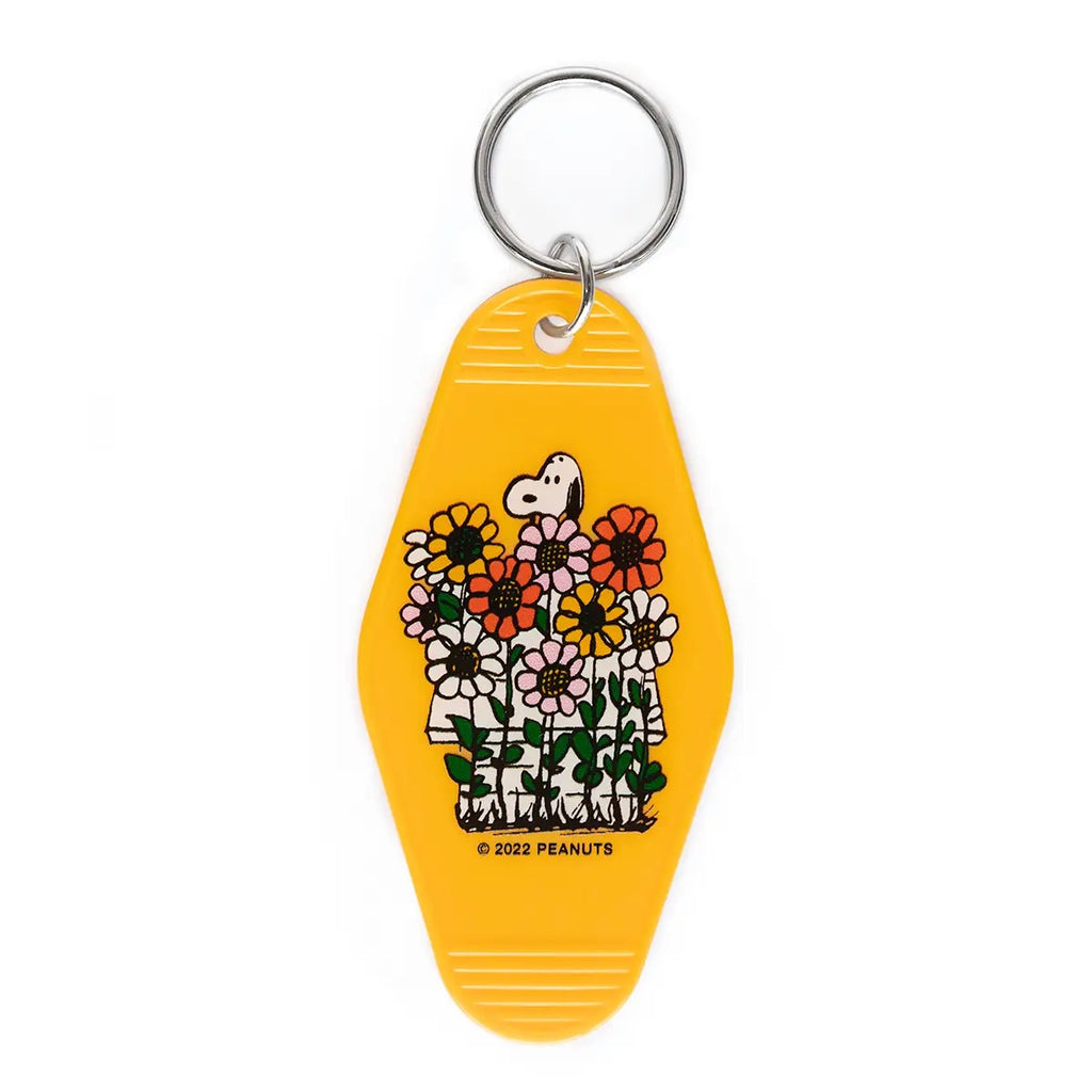 Keyring Tag · Snoopy Sitting in the Daisies