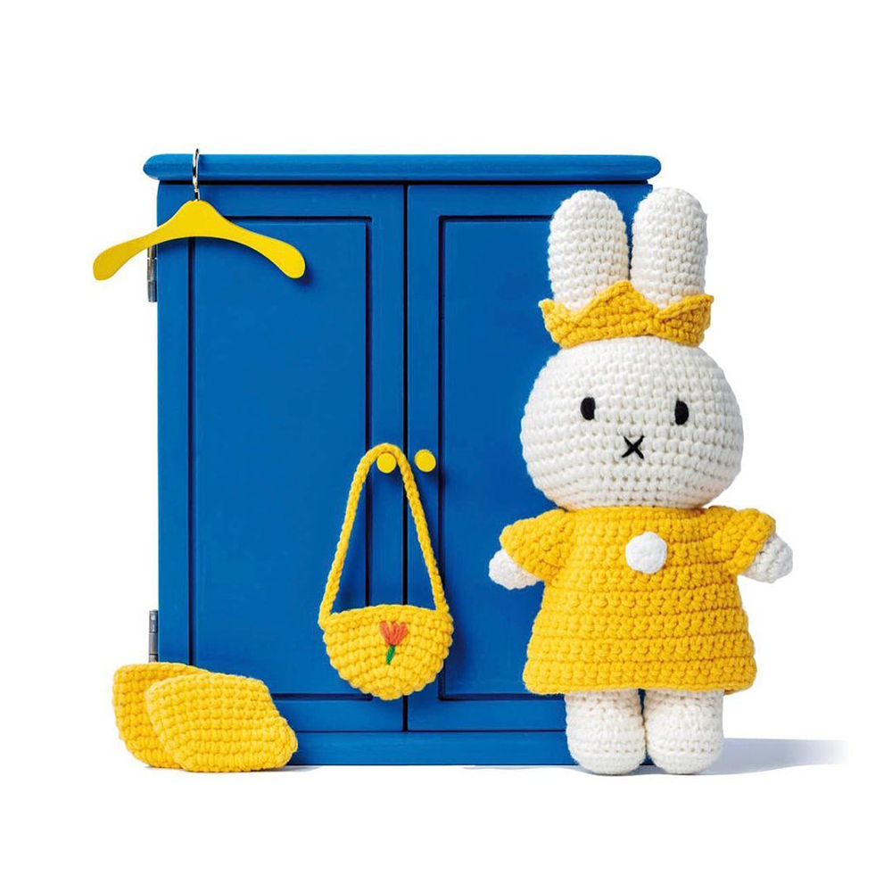Mini Wardbrobe for Miffy Dolls and Accessories