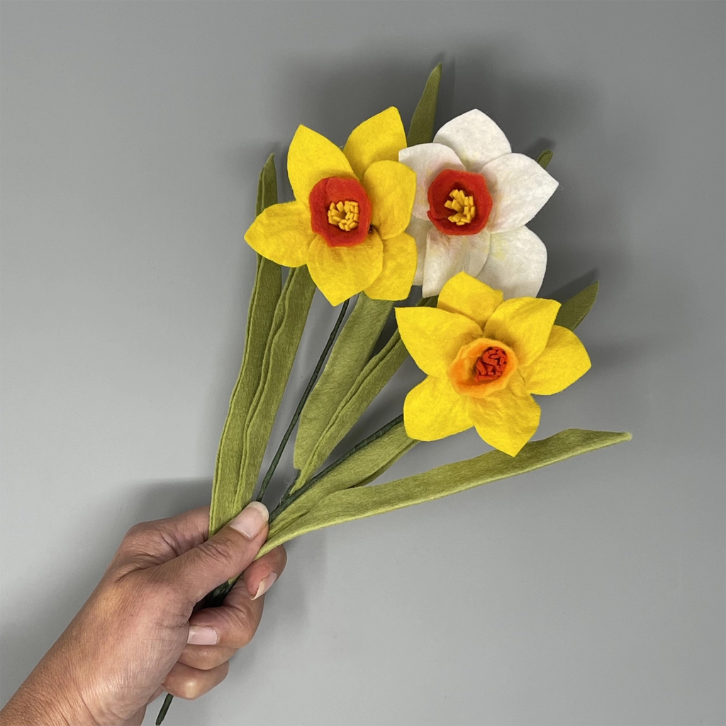 The Crafty Kit Company DIY Felt Daffodils